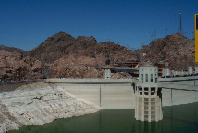 You can see the dam itself here, with the inner Arizona tower. Everything in this part of the country seems to be that light khaki brown.