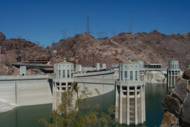 More detail of the Arizona tower, further to the left.