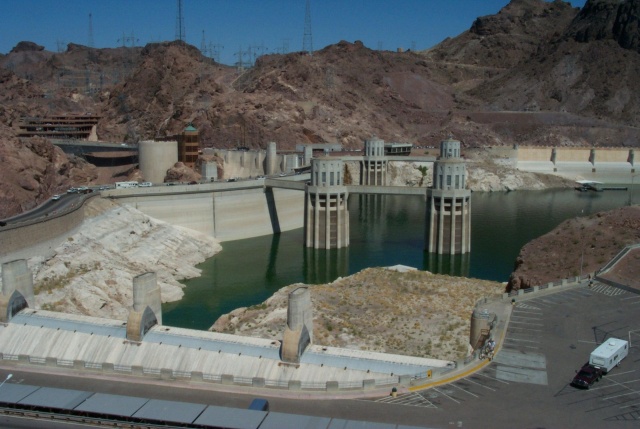There's some sort of concrete tunnel or tube on this side of the dam. I guess it has something to do with electrical generation, though I don't think it's part of the spillway since it's next to, rather than below, the intake towers. There's a matching one on the Nevada side.